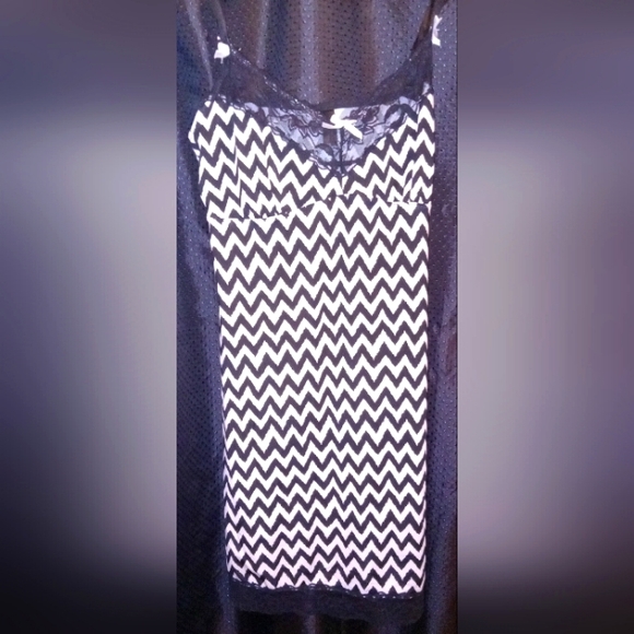 Womens Nighty By MARLYN MONROE SIZE Medium - Picture 1 of 7